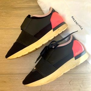 Balenciaga Black/Pink Leather and Mesh Race Runner Sneakers. Made in Italy. S36